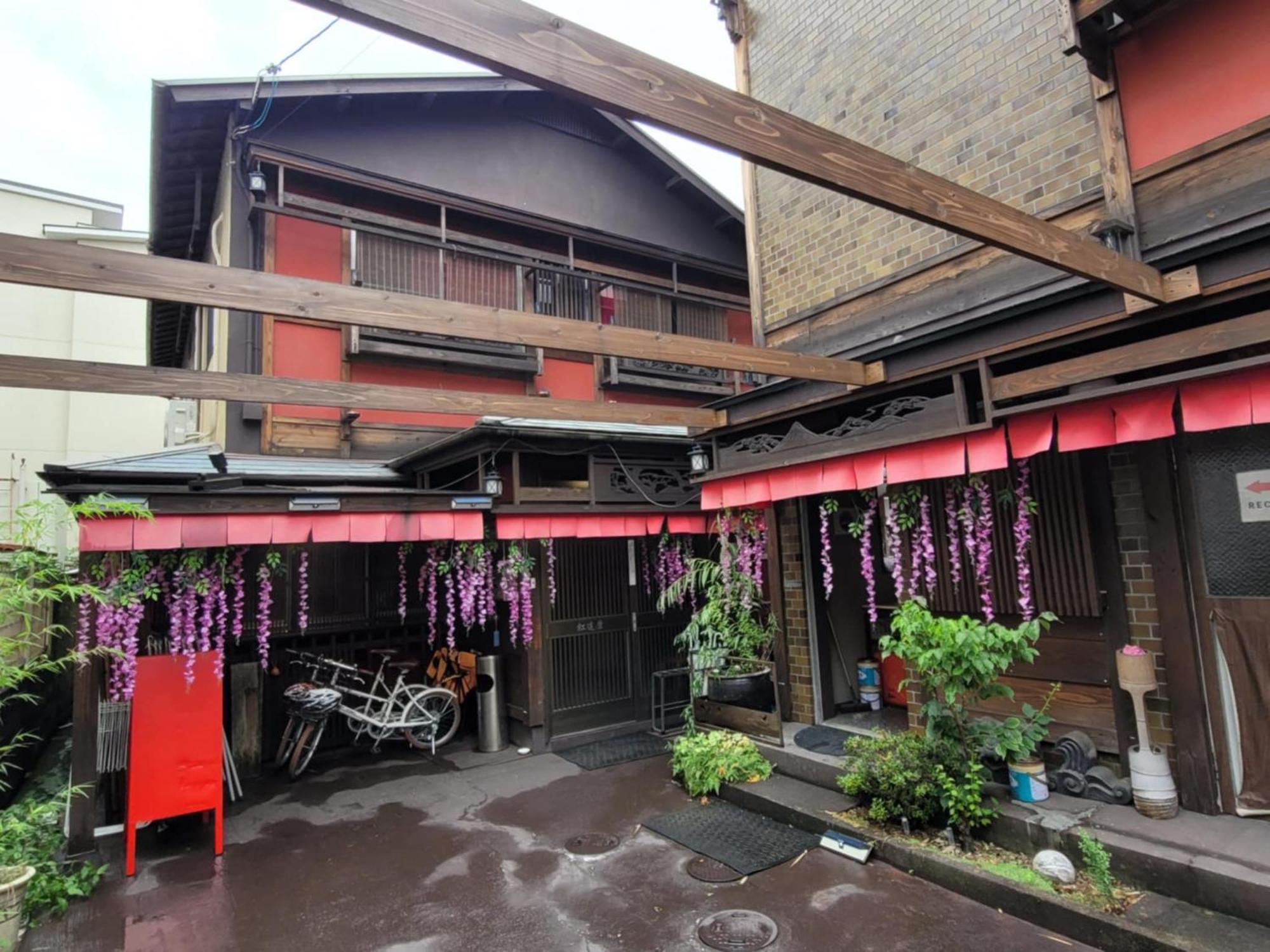 Apartment Benidaruma - Ichigo Daifuku *